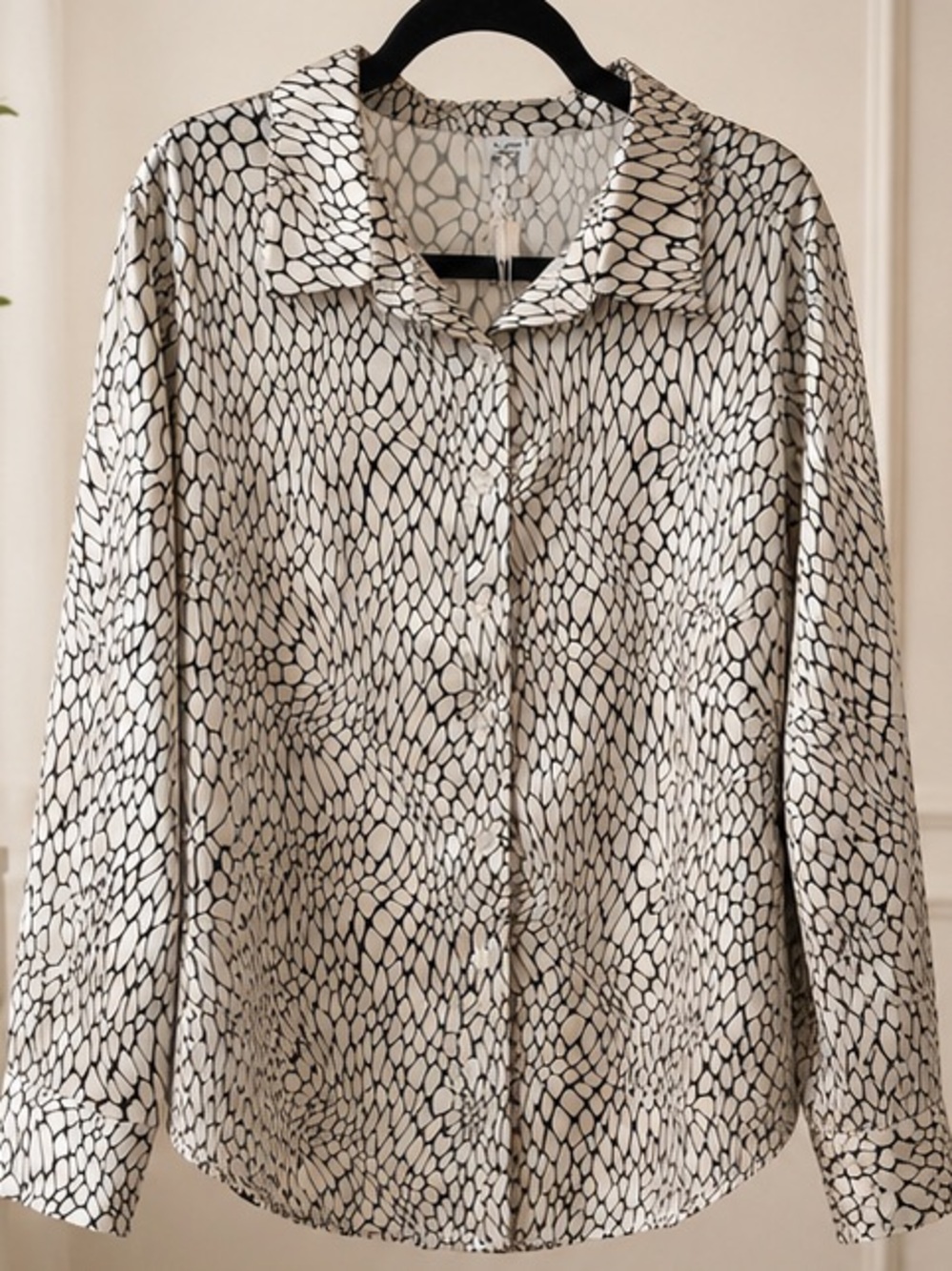 Printed Button-Up Blouse in Cream & Black
